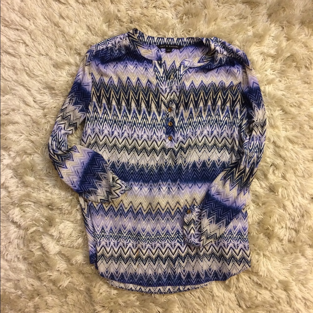 Zac and Rachel zig zag top